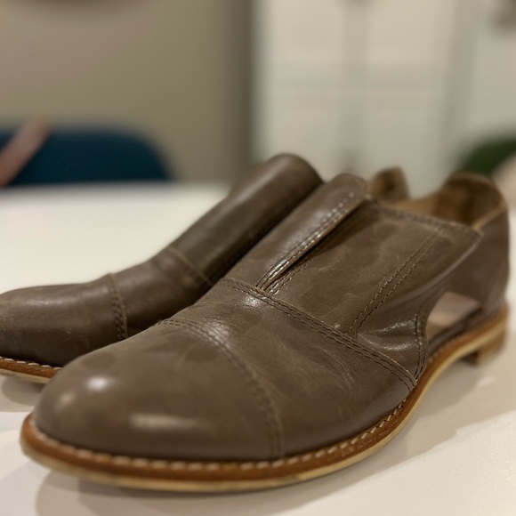 All Black women’s loafers. Barely warn. Beautiful leather. - Picture 1 of 3